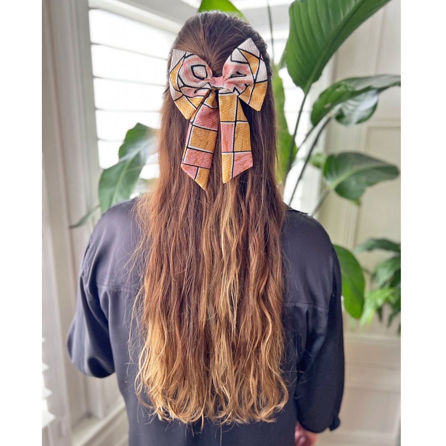 Abstract print silk hair bow